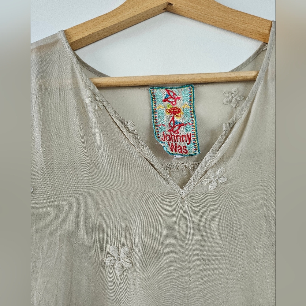 Johnny Was Tunic Embroidered Floral Beige Cupra Rayon Sheer V Neck Top Sz M - Picture 3 of 16